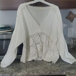 Lucky Brand. White Top. Size L